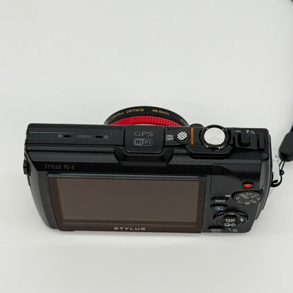 Olympus Tough TG-3 Waterproof Digital Camera Black Bundle TCON-T01 Teleconverter